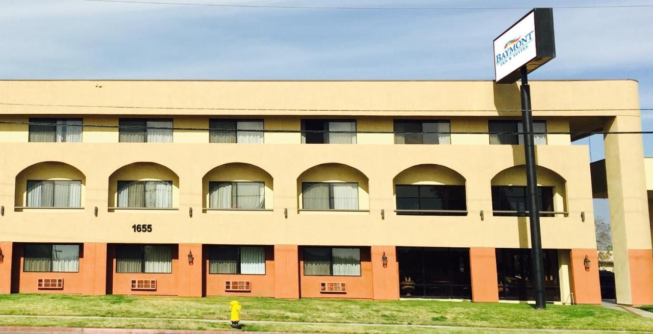 Hotel Baymont By Wyndham Ontario Exterior foto